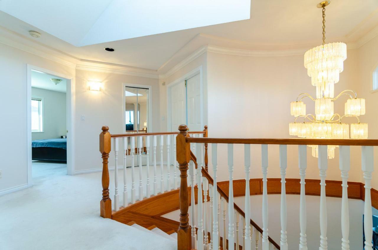 3 Private, Spacious, Bright Rooms In A Gorgeous House New Westminster Extérieur photo