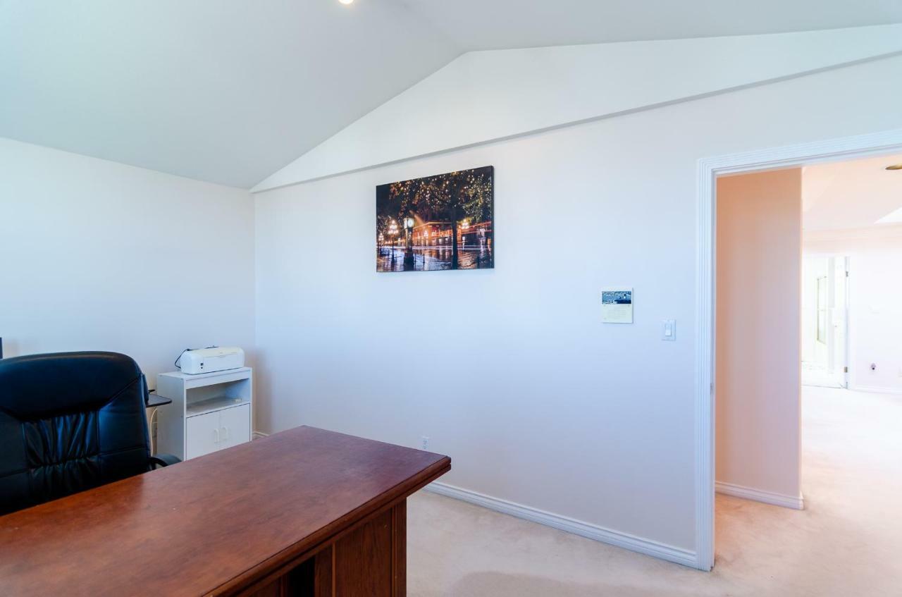 3 Private, Spacious, Bright Rooms In A Gorgeous House New Westminster Extérieur photo