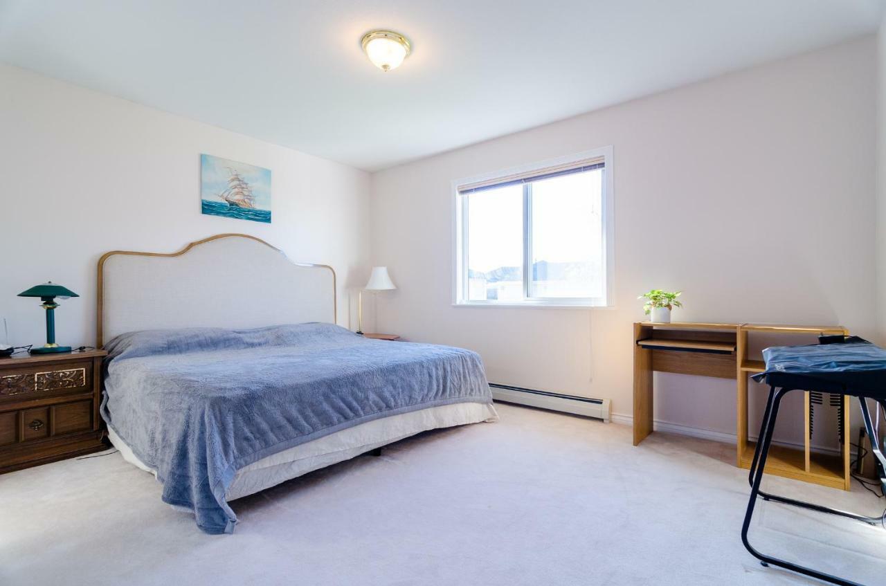 3 Private, Spacious, Bright Rooms In A Gorgeous House New Westminster Extérieur photo