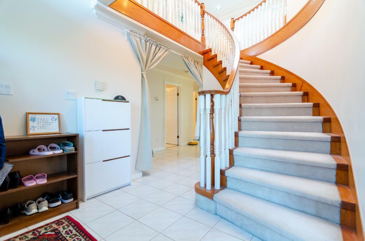 3 Private, Spacious, Bright Rooms In A Gorgeous House New Westminster Extérieur photo